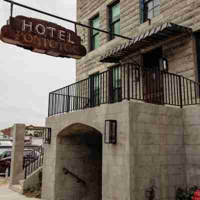 龐託託克酒店 Hotel Exterior