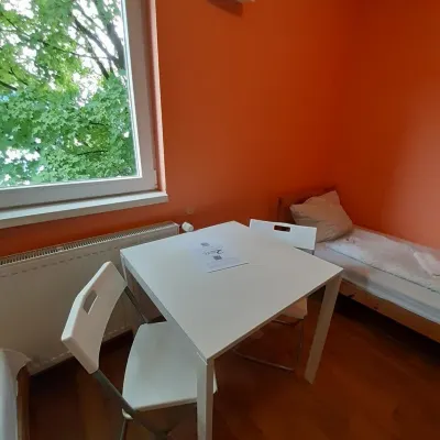2-Rent Group Hostel Rooms&Apartments Tub19A Hotels near Allach-Untermenzing
