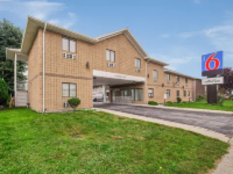 Motel 6 Windsor, on Hoteles en Windsor