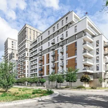 Lumina apart with parking in City Center