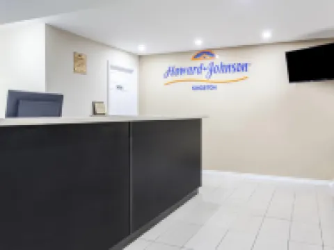 Howard Johnson by Wyndham Kingston キングストンのホテル