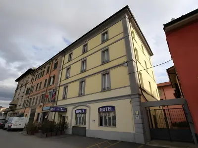 Hotel Della Volta Các khách sạn gần Palazzo Broletto