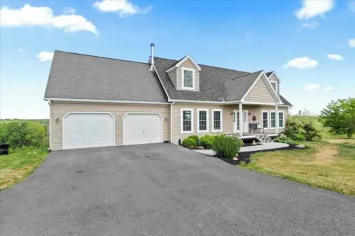 Beautiful and Secluded getaway on 10 acres