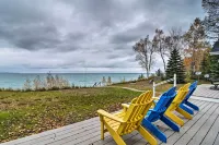 Fire Pit, Smart TV Waterfront Charlevoix Home - Parking