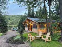 Huttopia Les 2 Lacs - Laurentides Các khách sạn ở Saint-Faustin-Lac-Carre