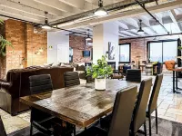 Private North Penthouse w/Arcade Games,Tanning&Redlight Beds