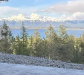 Modern 3-bedroom bungalow in peaceful Somers with great lake and mountain views