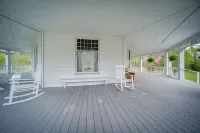 Historical Magnesia Springs Home, Near Kayaking!