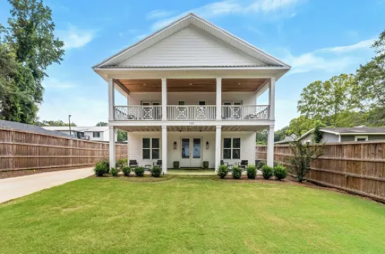 College & Mimosa House in Downtown Auburn, Less Than 1 Mile to Toomer's
