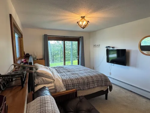Slopeside 3-level Townhouse at the Top of Trailside Village -Okemo Mountain