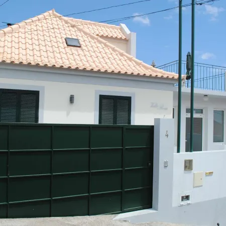Vila Rosa - Casa renovada com vista para o mar