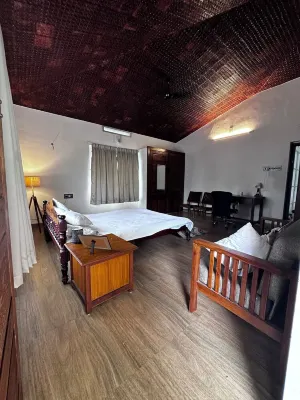 Island Retreat Kochi Kerala - Serene Village, Modern Stay with Terrace Kitchen Các khách sạn ở Vypin Island
