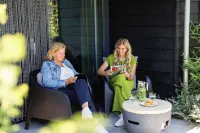 Atmospheric luxury holiday home –  spacious garden – 5 minutes from the forest. - 2 звезды