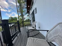 Layla Haus-Tiny Home W/Private Yard ~ Pet Friendly