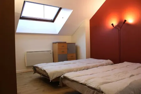 Spacious apartment with magnificent view and terrace, on the 1st floor of a villa.