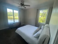 VIEWS! Private Cove Lake House & Pool!