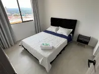 Charming 2-bedroom apartment in peaceful Floridablanca with great location のホテル