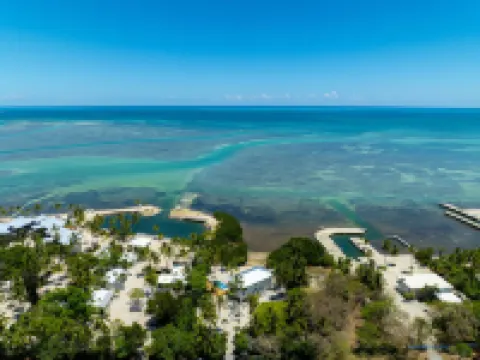 Islamorada Beach | Beachfront, Fire Pit & Pool