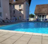 Studio Tout Équipé à 200 m de la Cure Thermale Dans Résidence Avec Piscine