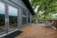 Hot Tub and Breathtaking Ski Slope Views - Spectacular Tree-Top Retreat