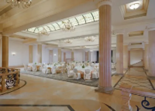 Bristol Hotel - Frankfurt City - Central Station