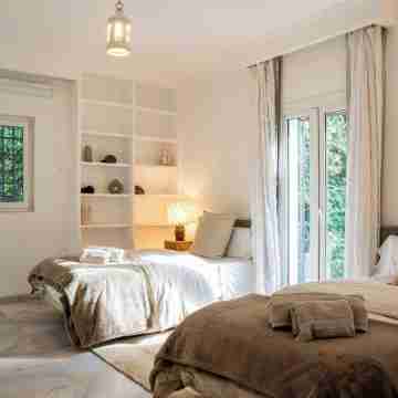 La Pinta Golf Villa Sotogrande Rooms