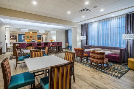Hampton Inn Newport Отели в г. Банберри