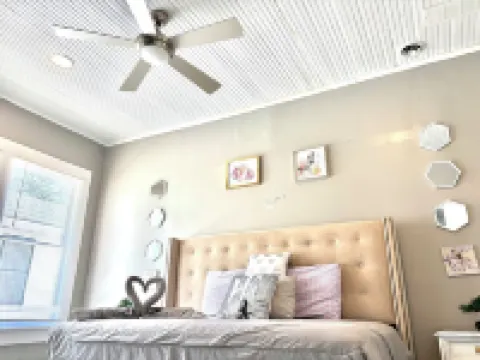 3-bedroom house in charming Waycross with WiFi, AC. Start your vacation now