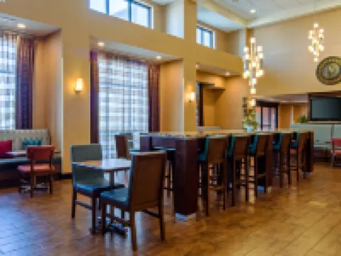 ハンプトン イン & スイーツ ベーカーズフィールド / ハイウェイ 58 カリフォルニア ベーカーズフィールドのホテル