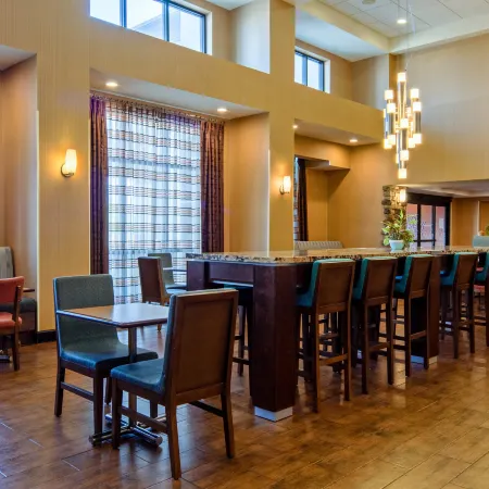 Hampton Inn & Suites Bakersfield/Hwy 58