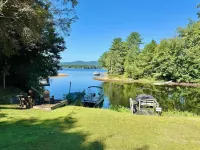 Great Sacandaga Lake 4 Season Cabin - Leaf Peeping Availability!