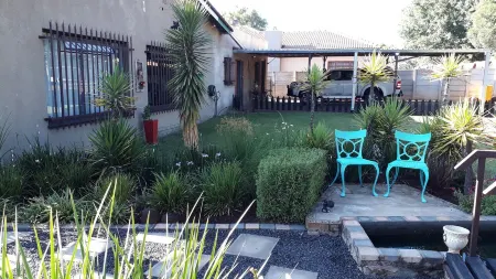 Lisané accomodation. Comfortable spacious, simplicity.