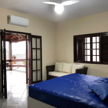 Casa de Praia com Piscina Aquecida, ar Condicionado, Cervejeira e Bilhar!!!