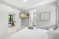 New Central Miami Home, Sleeps 20, 70' TV, Pool, Game Room, Spacious Backyard