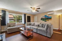 Charming 2 Bedroom Top Floor Duplex In Heart of Washougal Hotels in Washougal