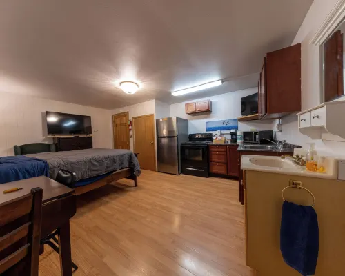 Bear Paw Inn Hotels in Dillingham