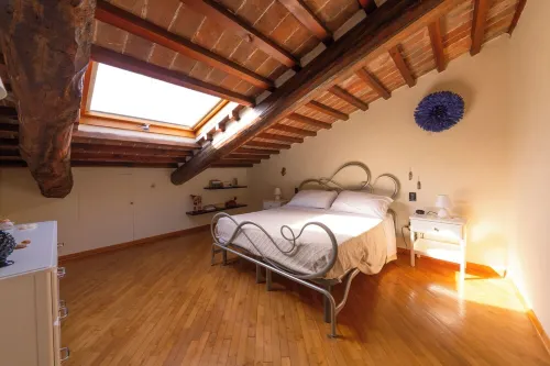 Elegant apartment with panoramic terrace in the historic heart of Pistoia