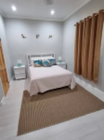 A Beautiful 2 Bedroom House Located in North Palmetto Point, Eleuthera. فنادق في 