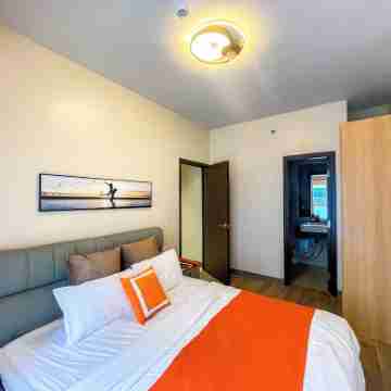 Cozy 2BR Suite near Airport and Okada, Solaire II Infinity Pool Rooms