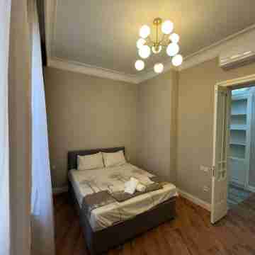 4-bedroom apartment in delightful with WiFi, AC in center Rooms