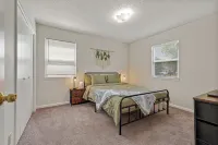 Oaky Hideaway - 3Bd 1.5Ba, Highspeed WiFi, Fenced yard, Southside complex close!