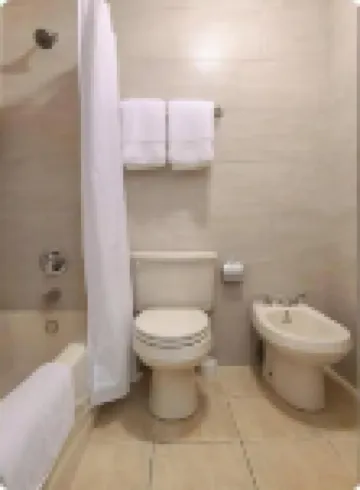 Ocean view villa walking distance to restaurants, public beach and more