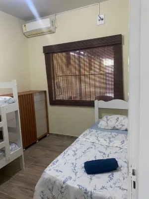 House with pool, very cozy and comfortable, close to the beach Hotels in Barra dos Coqueiros