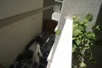 Family-sized house with huge kitchen and patio