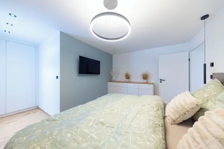 Flower magic on Lake Mondsee Отели в г. Мондзее