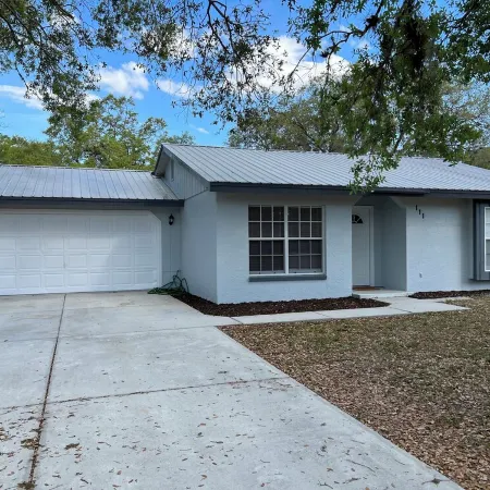 Charming 2-bedroom house in tranquil LaBelle with WiFi, AC