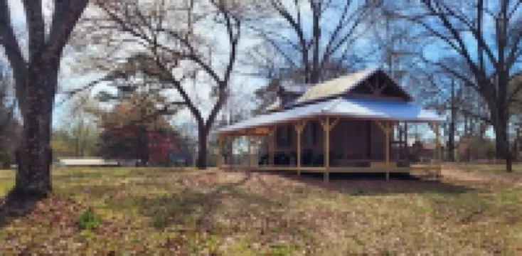 Wonderful cabin with WiFi and AC in marvelous Clarksville