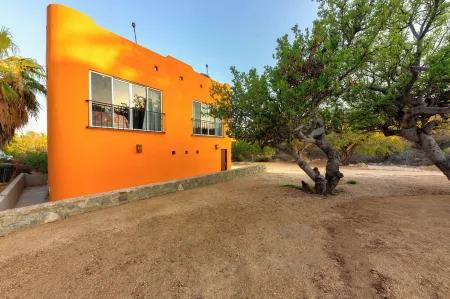 Unit 3 of a Private 3 Unit Condo Building with Pool - Your Own Private Resort! Отели рядом с достопримечательностью «Puerto Los Cabos»