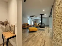 Luxury air-conditioned house with garden