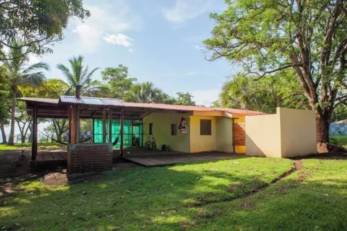 Casa Pacifico–Beachfront - Gem in Los Clavo Hotels in Aposentillo